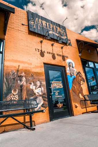 Adelitas Cocina Y Cantina