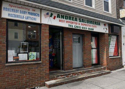 Andrea Salumeria