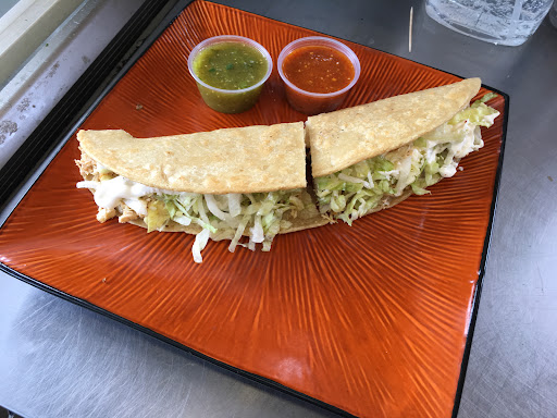El Huarache Veloz Taco Stand