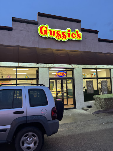 Gussie’s Tamales & Bakery