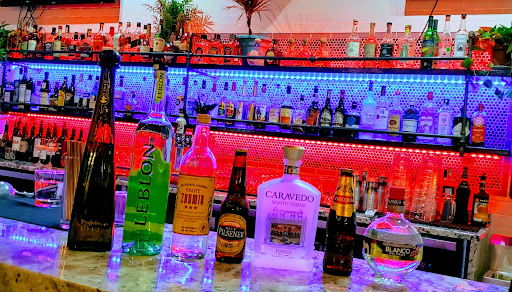 Los Andes Latin Bistro – Uptown