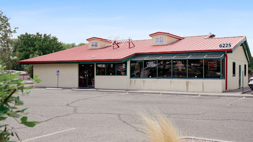 Luigi’s – Restaurant & Pizzeria