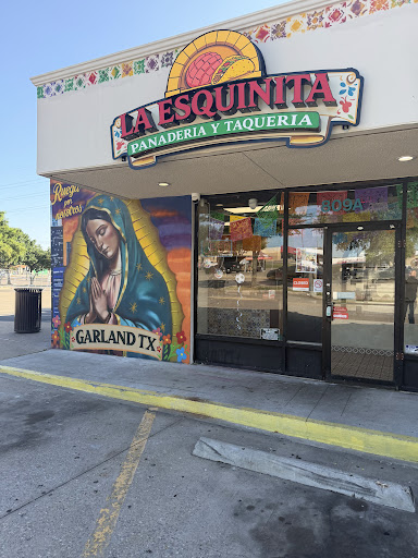 La Esquinita Panaderia y Taqueria