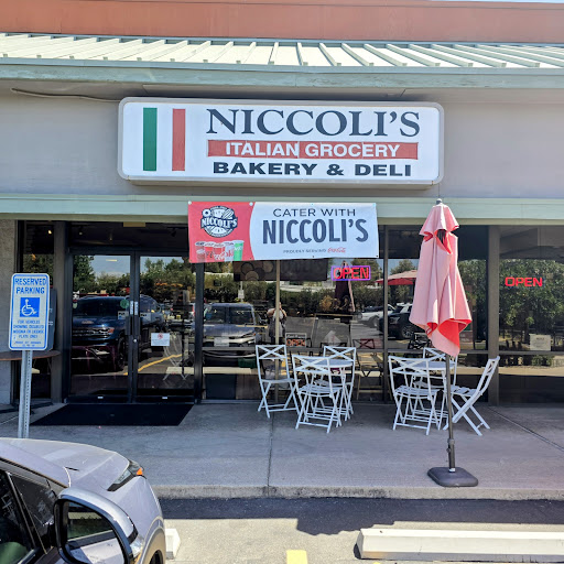 Niccoli’s Italian Grocery-Deli