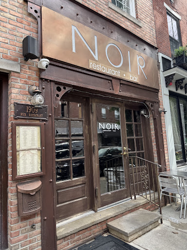 Noir Restaurant & Bar