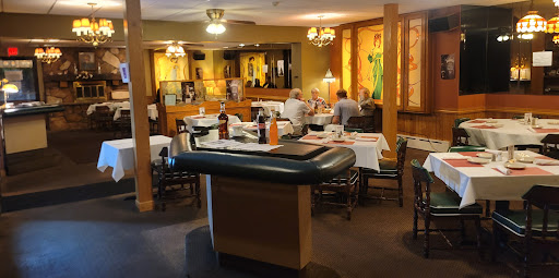 Pitch’s Lounge & Restaurant
