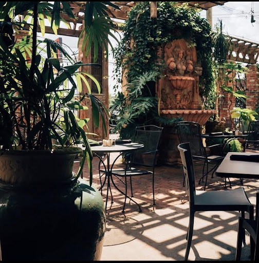 Ramsi’s Cafe On The World