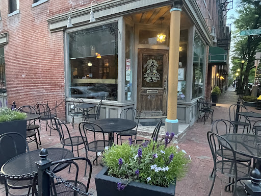 The Shawmut Inn
