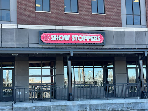 Show Stoppers Family Dining & Entertainment