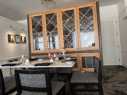 Matthew’s Restaurant