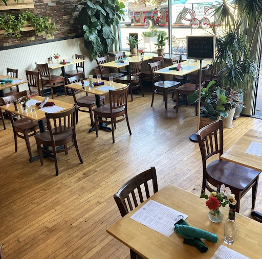 The French Hen Cafe & Moonflower Pizza