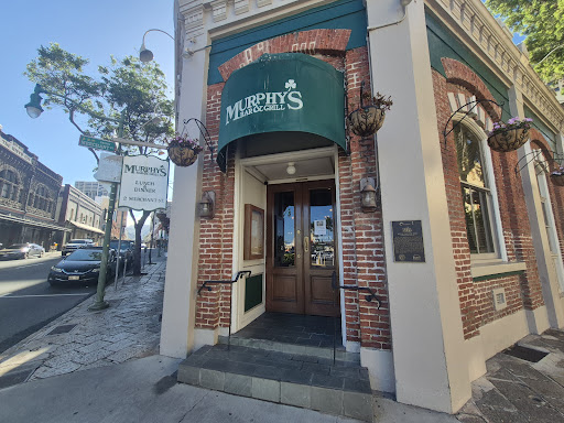 Murphy’s Bar & Grill