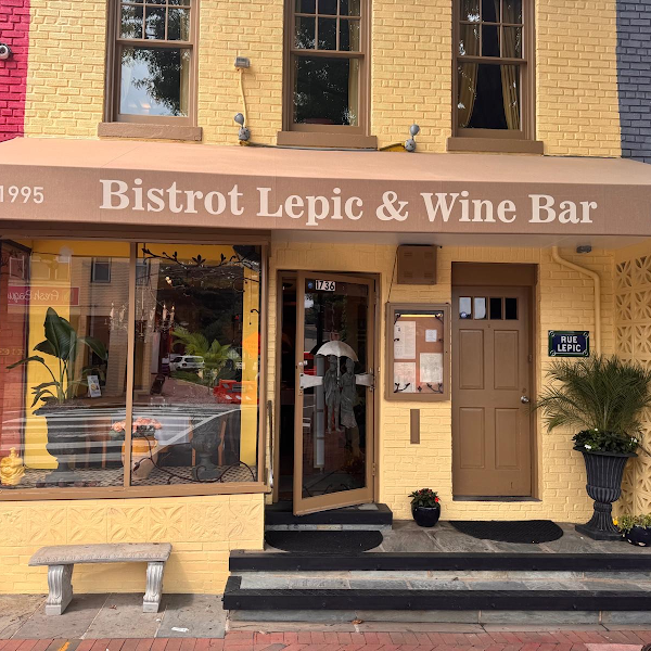 Bistrot Lepic & Wine Bar